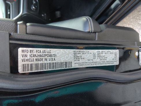 Used 2023 Jeep Grand Cherokee Altitude AWD/4WD image 33