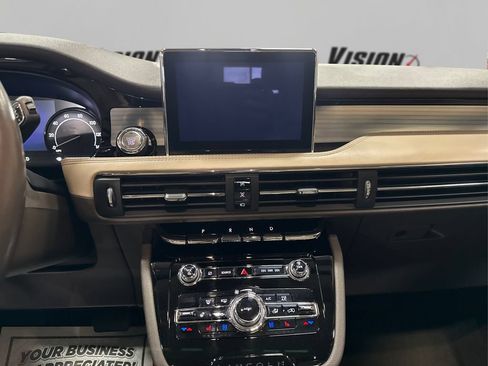 Used 2020 Lincoln Corsair AWD w/ Equipment Group 101A image 17