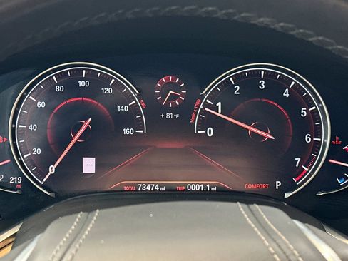 Used 2019 BMW 740i image 18