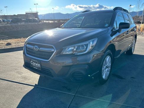 Used 2019 Subaru Outback 2.5i image 3