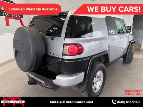 Used 2010 Toyota FJ Cruiser Sport Utility 2D image 5