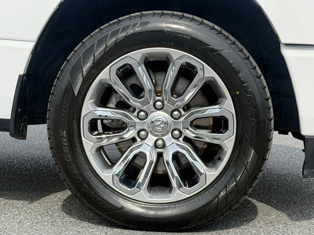 Used 2023 RAM 1500 Laramie AWD/4WD image 19