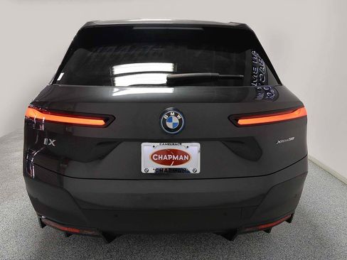 Used 2024 BMW iX xDrive50 w/ Premium Package AWD/4WD image 4