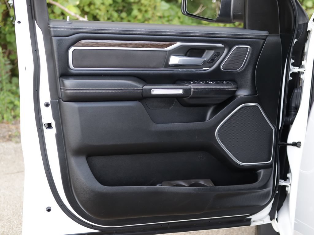 Used 2020 RAM 1500 Laramie AWD/4WD image 29