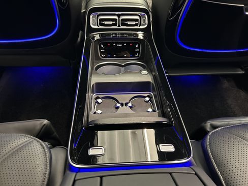 Certified 2024 Mercedes-Benz Maybach S 580 4MATIC image 40