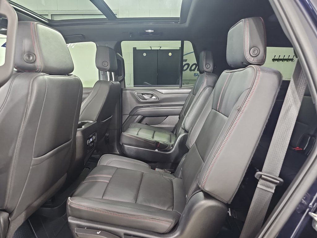 Used 2022 Chevrolet Tahoe RST w/ Luxury Package AWD/4WD image 19
