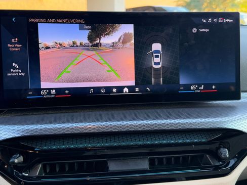 Used 2025 BMW 330i 330i w/ Premium Package image 25