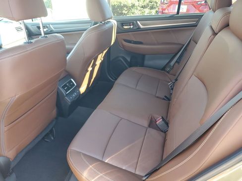 Used 2019 Subaru Outback 3.6R Touring image 17