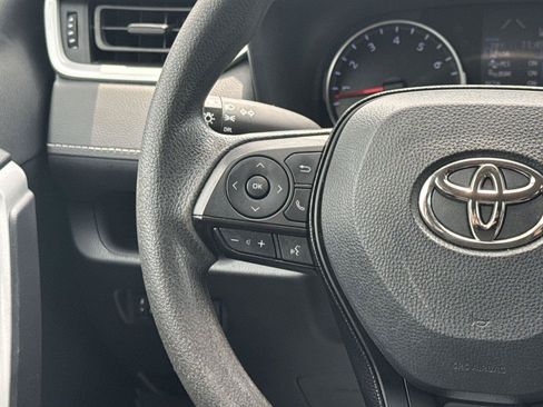 Used 2021 Toyota RAV4 LE AWD/4WD image 22