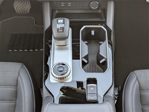 New 2026 Mitsubishi Outlander SE image 19