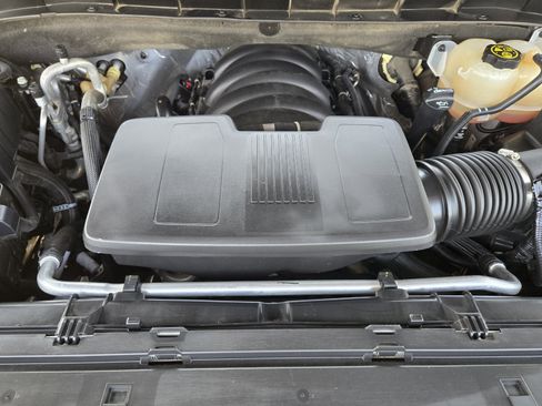 Used 2023 Chevrolet Tahoe RST w/ Luxury Package RWD image 33