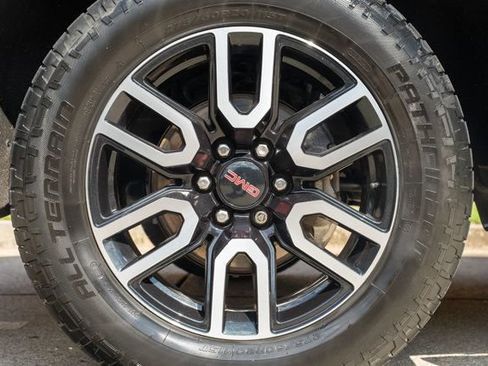 Used 2021 GMC Sierra 1500 AT4 w/ AT4 Premium Package AWD/4WD image 52