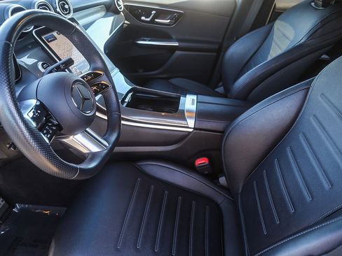 Used 2024 Mercedes-Benz GLC 300 4MATIC image 19