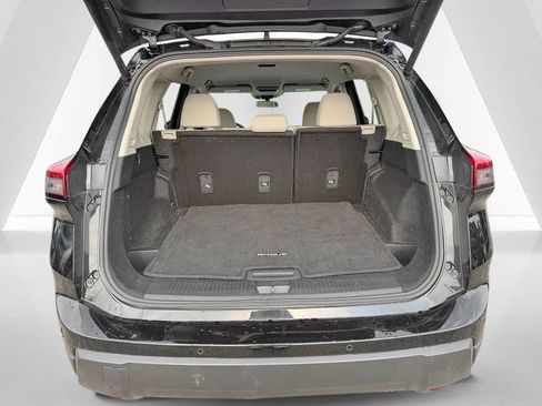 Used 2025 Nissan Rogue SV FWD image 33