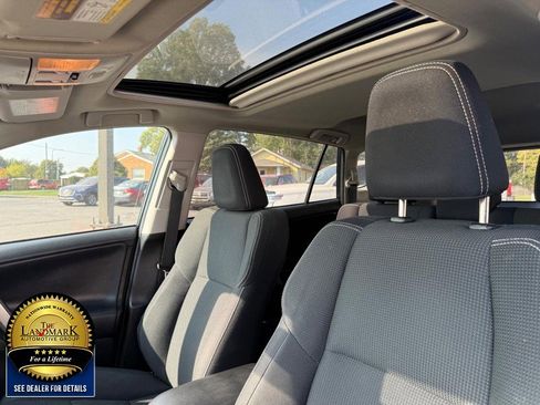 Used 2018 Toyota RAV4 XLE image 9