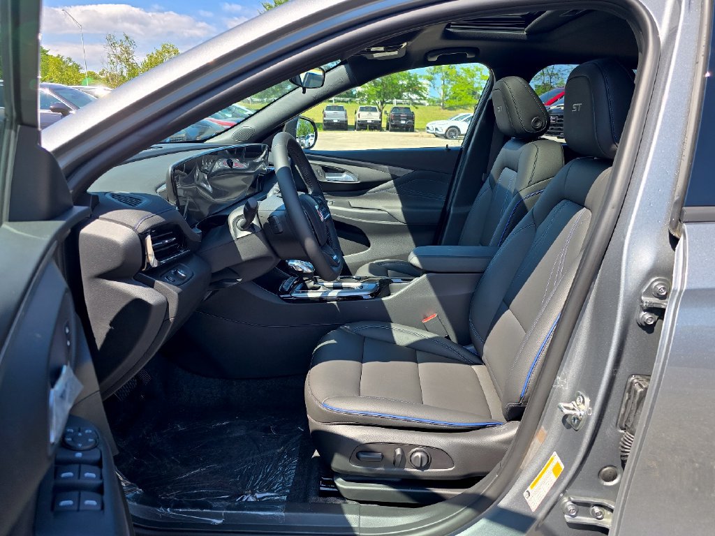 New 2026 Buick Envista Sport Touring w/ Convenience I Package FWD image 23