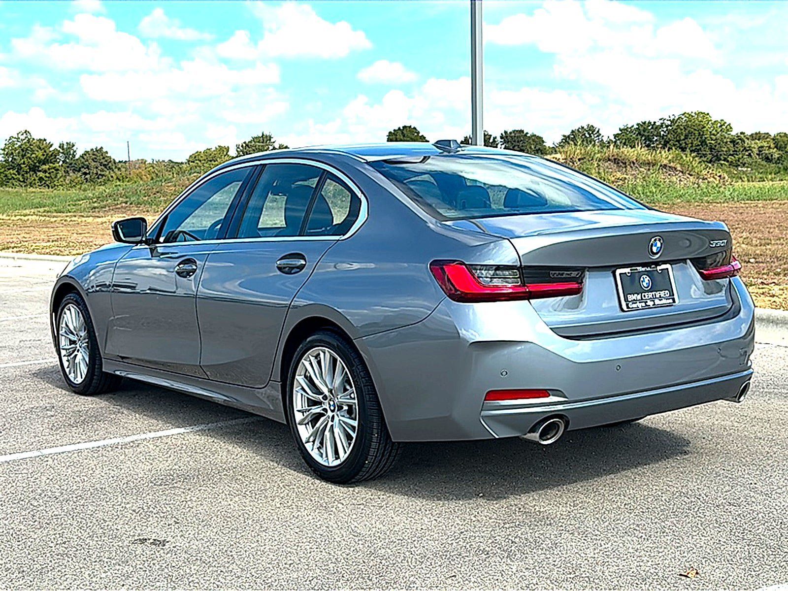 Used 2024 BMW 330i Sedan w/ Premium Package RWD image 6