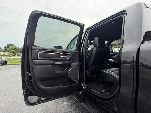 Used 2020 RAM 1500 Laramie AWD/4WD image 19