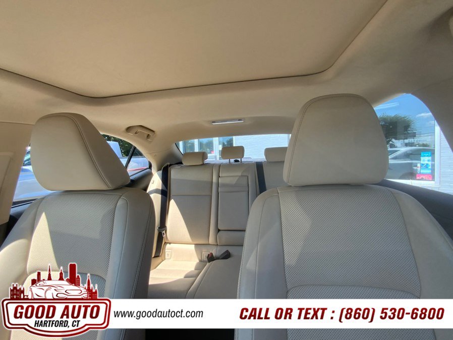 Used 2016 Lexus IS 300 AWD w/ Navigation System Package image 19