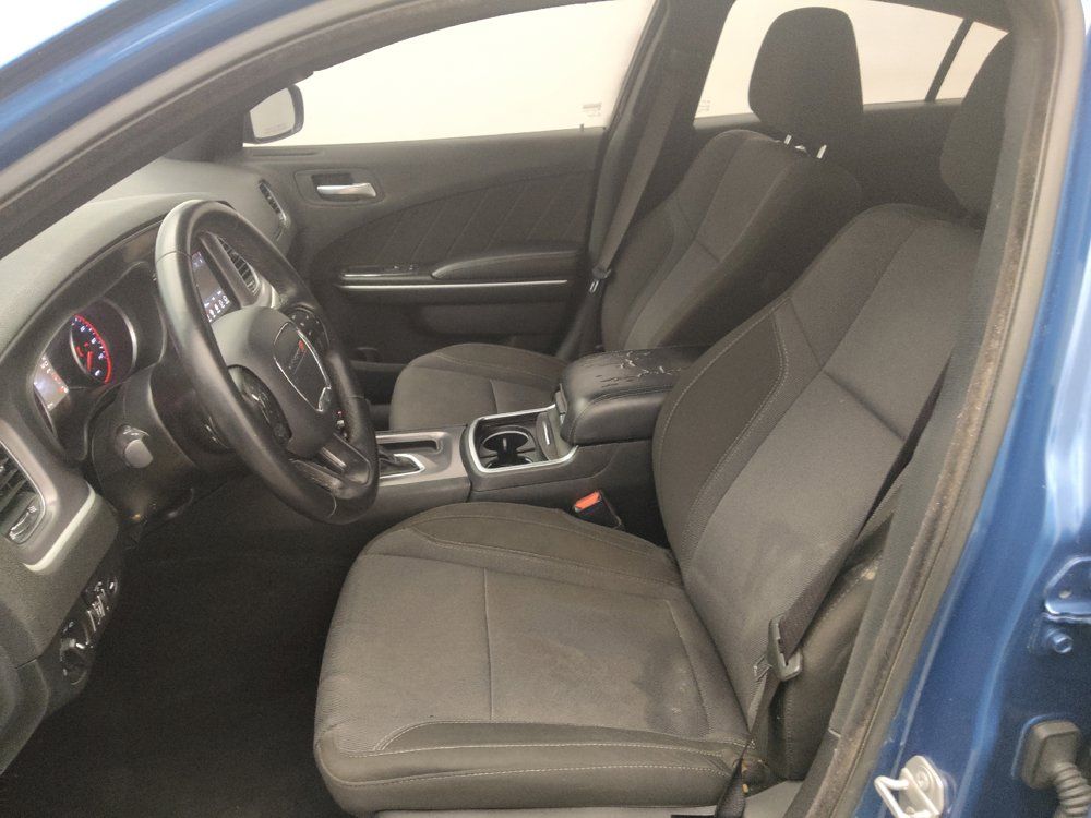 Used 2020 Dodge Charger SXT RWD image 17