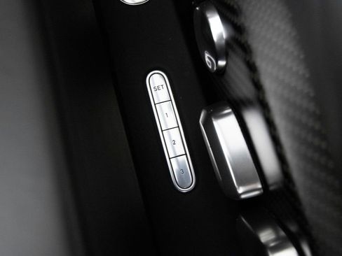 Used 2019 Bugatti Chiron AWD/4WD image 46