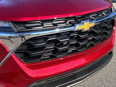 Used 2025 Chevrolet Trax LS w/ LS Convenience Package image 27