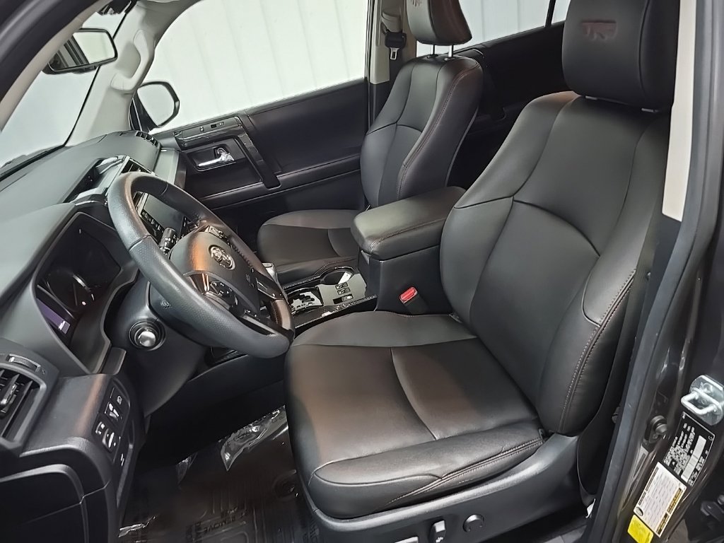 Used 2021 Toyota 4Runner TRD Off-Road Premium w/ Moonroof Package AWD/4WD image 30