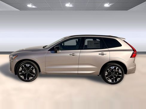 Used 2026 Volvo XC60 B5 Plus w/ Protection Package Premier AWD/4WD image 2