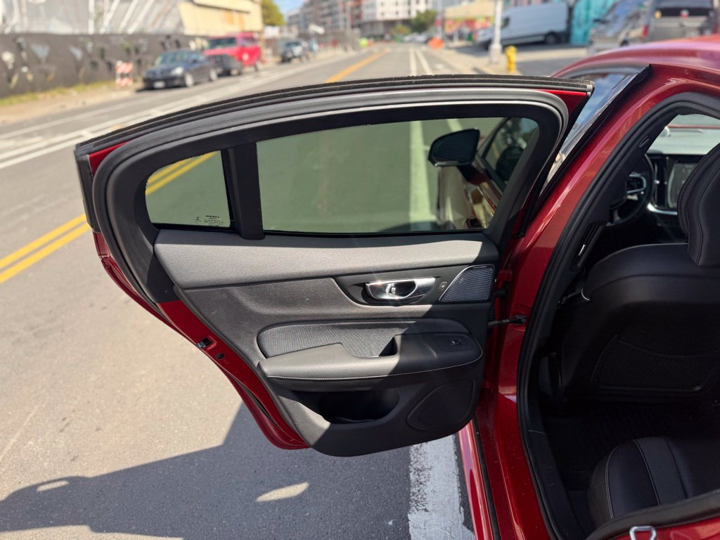 Used 2019 Volvo S60 T6 R-Design AWD/4WD image 9