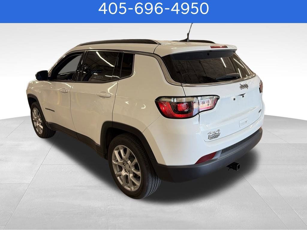 Used 2024 Jeep Compass Latitude AWD/4WD image 20