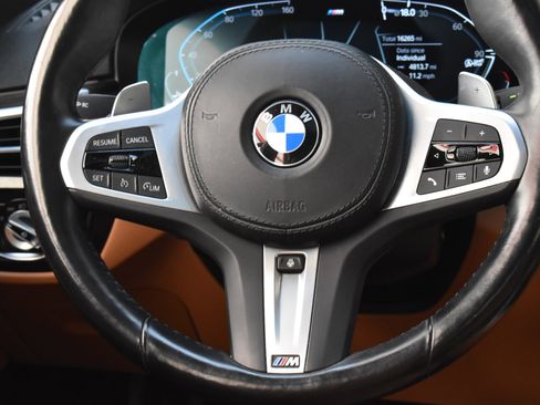 Used 2022 BMW 530i xDrive w/ M Sport Package image 31