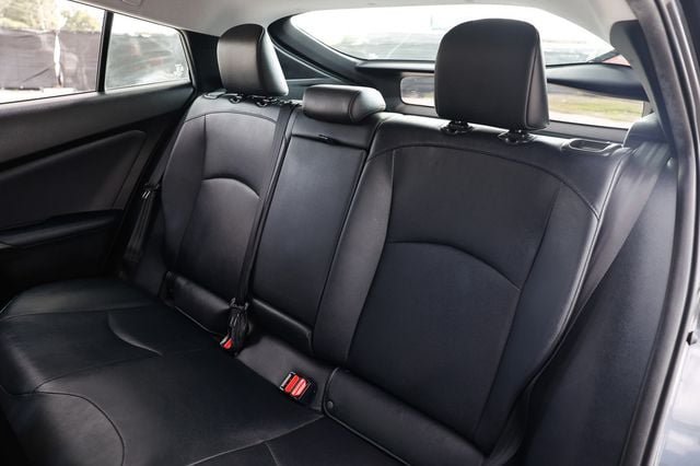Used 2019 Toyota Prius XLE FWD image 11