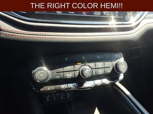 Used 2024 Dodge Durango R/T w/ Blacktop Package AWD/4WD image 17