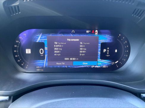 Used 2023 Volvo XC60 B5 Core AWD/4WD image 23