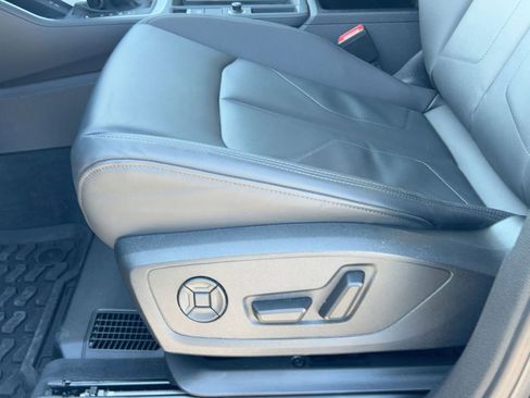 Certified 2025 Audi Q3 2.0T Premium Plus w/ Premium Plus Package image 14