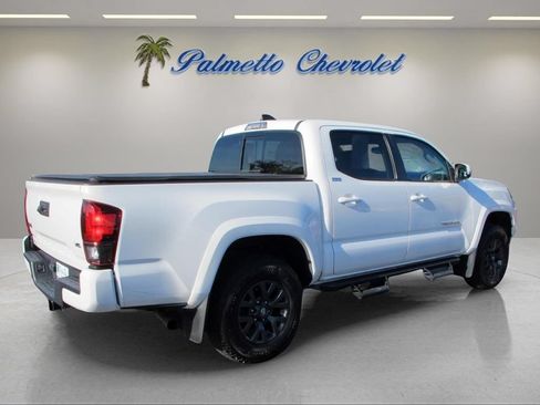 Used 2023 Toyota Tacoma SR5 w/ Technology Package AWD/4WD image 3