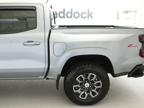 Used 2023 Chevrolet Colorado Z71 AWD/4WD image 5