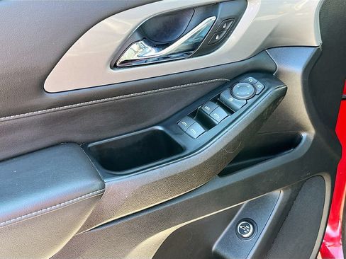 Used 2023 Chevrolet Traverse LT w/ LPO, Floor Liner Package AWD/4WD image 17