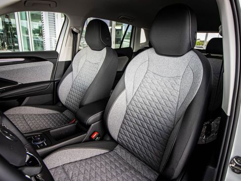 New 2026 Volkswagen Tiguan S FWD image 25