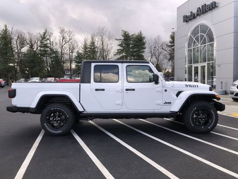 New 2026 Jeep Gladiator Willys image 14