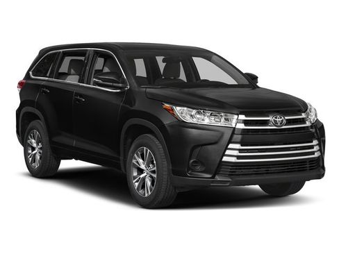 Used 2017 Toyota Highlander Plus AWD/4WD image 6