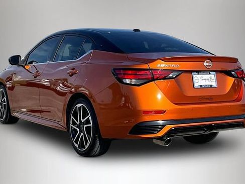 Used 2025 Nissan Sentra SR w/ SR Premium Package FWD image 4