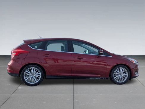 Used 2016 Ford Focus Titanium image 7
