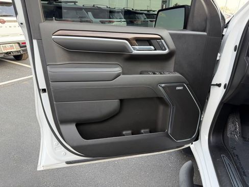 Used 2022 Chevrolet Silverado 1500 RST w/ Convenience Package II image 13