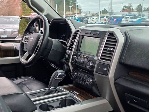 Used 2016 Ford F150 Lariat image 27
