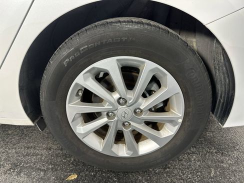 Used 2021 Hyundai Accent SEL image 14