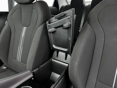 New 2025 Hyundai Elantra Blue image 18