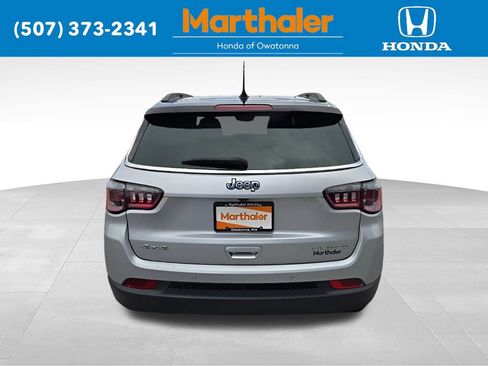 Used 2025 Jeep Compass Limited AWD/4WD image 4