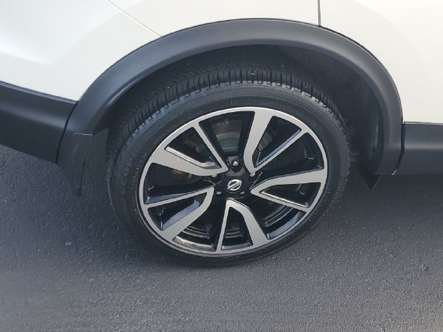 Used 2018 Nissan Rogue Sport AWD image 5