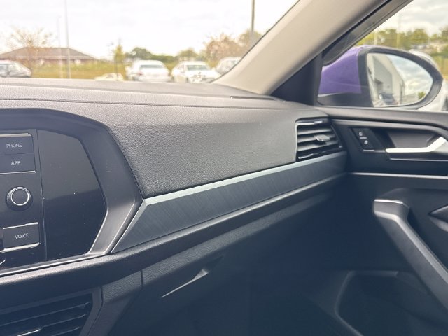 Used 2023 Volkswagen Jetta SE w/ Panoramic Sunroof Package FWD image 34